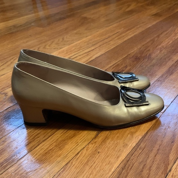 Vintage Ferragamo heels size 5 1/2 heels - Picture 3 of 8